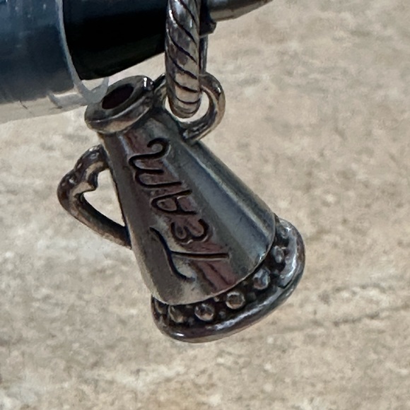 Brighton Cheer Charm Super Cute - Picture 4 of 4